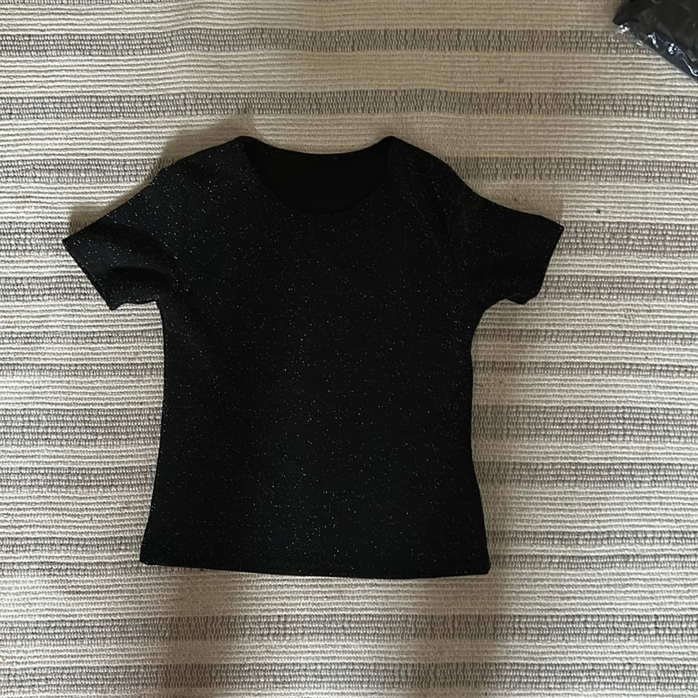 Girls Medium Cheryl Kids Creations black stretchy silver glitter top like new